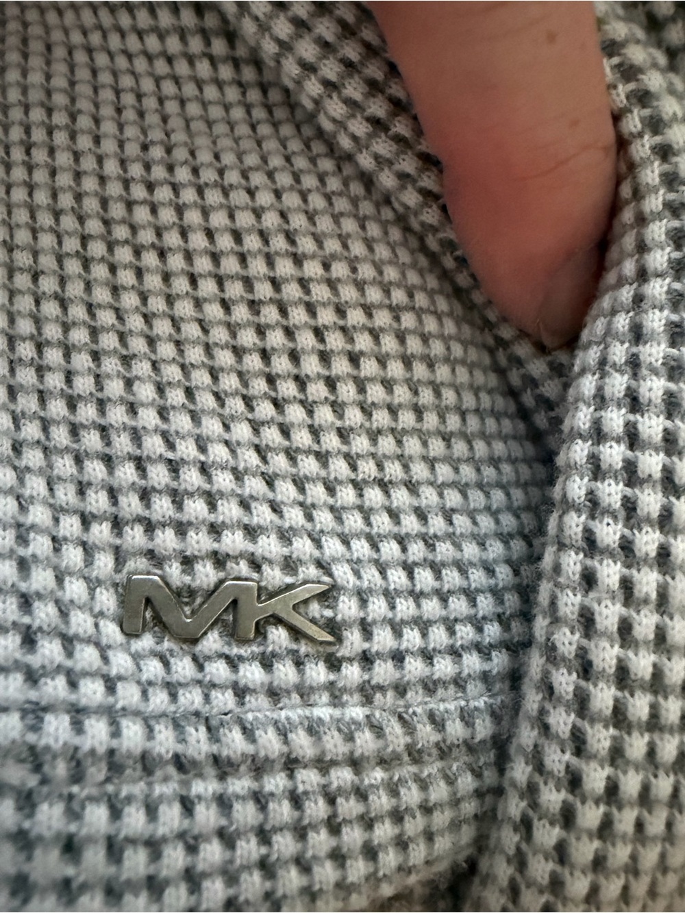 Michael Kors Men’s Light Gray button up Waffle Knit Sweater - Picture 4 of 4
